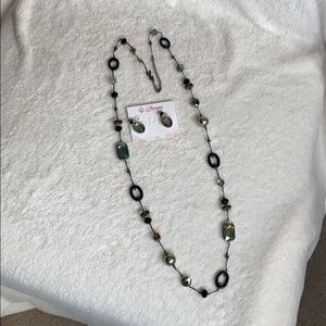 Premier Designs Emerald Isle necklace and earrings